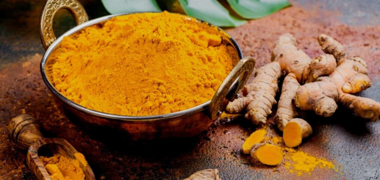 Turmeric powder and roots